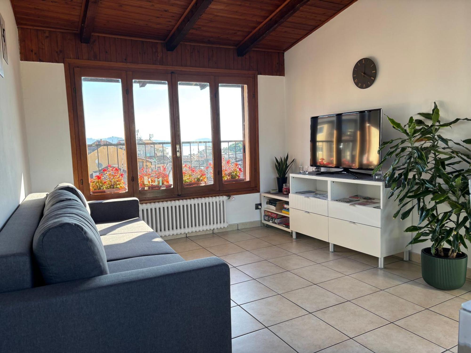 La Terrazza Apartamento Verbania Exterior foto